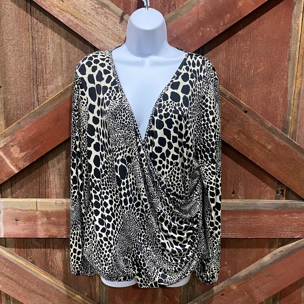 Newport News Animal Print Surplice Blouse Women 2X Black Beige Leopard Top 15704